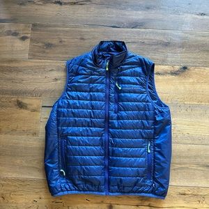 Vineyard Vines performance puffer vest - excellent condition, barely worn